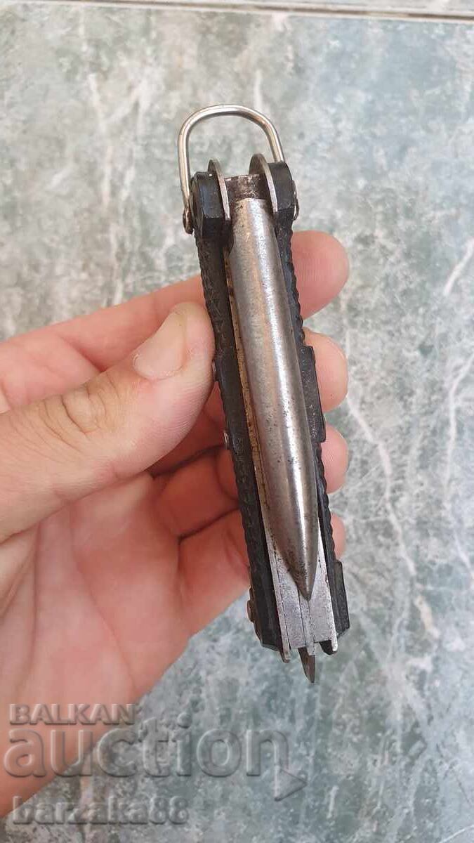 Παλιό τσεπάκι μαχαίρι 1952 με τιμή 40.00 BGN | € 20.45 Παλιό τσεπάκι μαχαίρι 1952 με τιμή 40.00 BGN | € 20.45