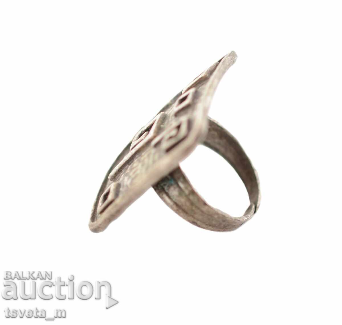 Дамски пръстен с променящ се размер с цена 4.00 лв. | € 2.05