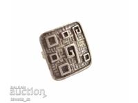 Women's resizing ring