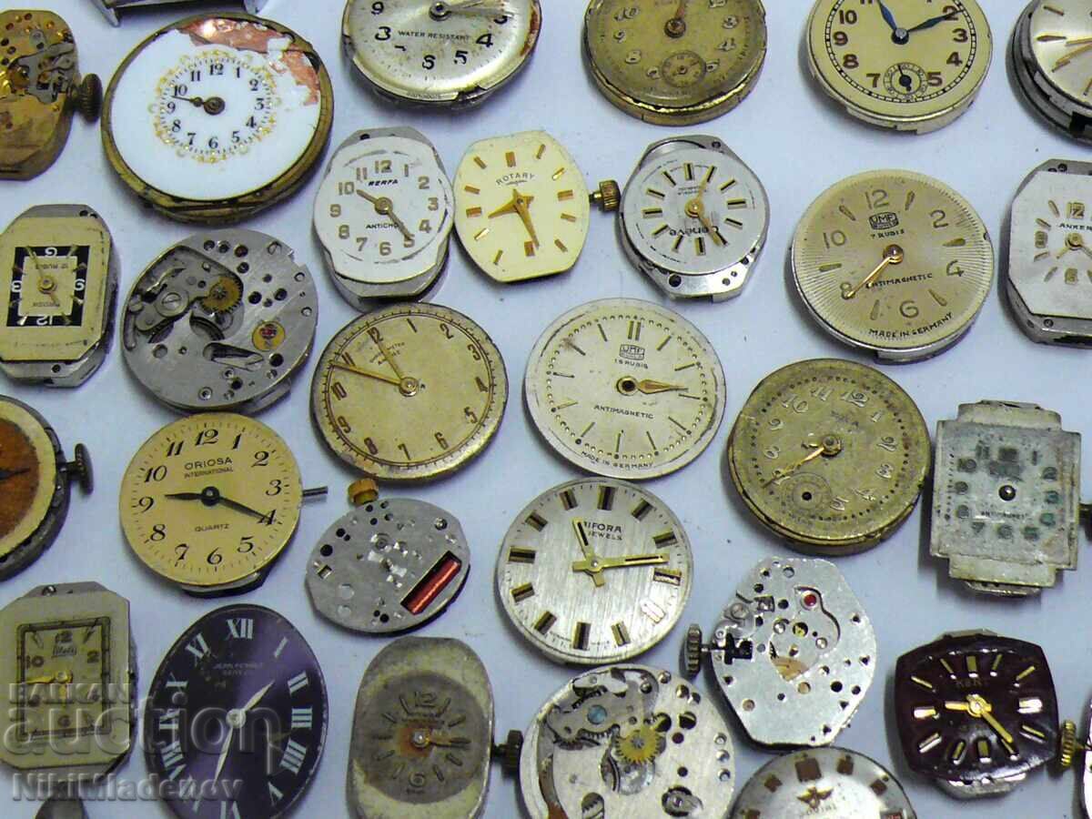 Доставка на Лот Швейцарски Дамски механизми ZENITH, CORNAVIN и други Доставка на Лот Швейцарски Дамски механизми ZENITH, CORNAVIN и други