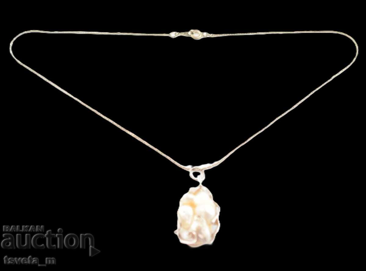 Auction  Gerdan  kolie perli