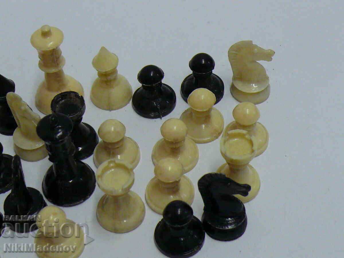 Licitație Piese de șah, folosite Licitație Piese de șah, folosite