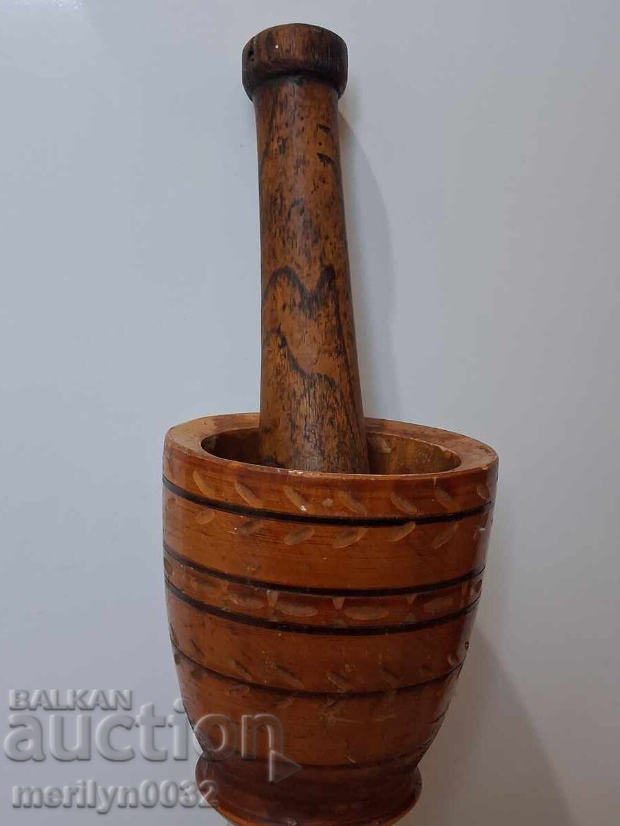 Стар дървен хаван с чукало, хаванче, чутора, дървения с цена 49.00 лв. | € 25.05 Стар дървен хаван с чукало, хаванче, чутора, дървения с цена 49.00 лв. | € 25.05