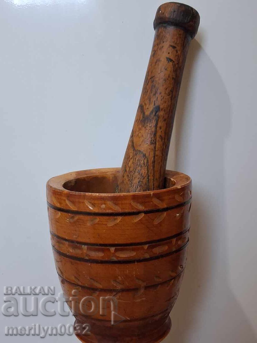 Стар дървен хаван с чукало, хаванче, чутора, дървения Стар дървен хаван с чукало, хаванче, чутора, дървения