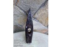 CIOCAN VECHI FORJAT INSTRUMENT MARCAT - 1350 GR