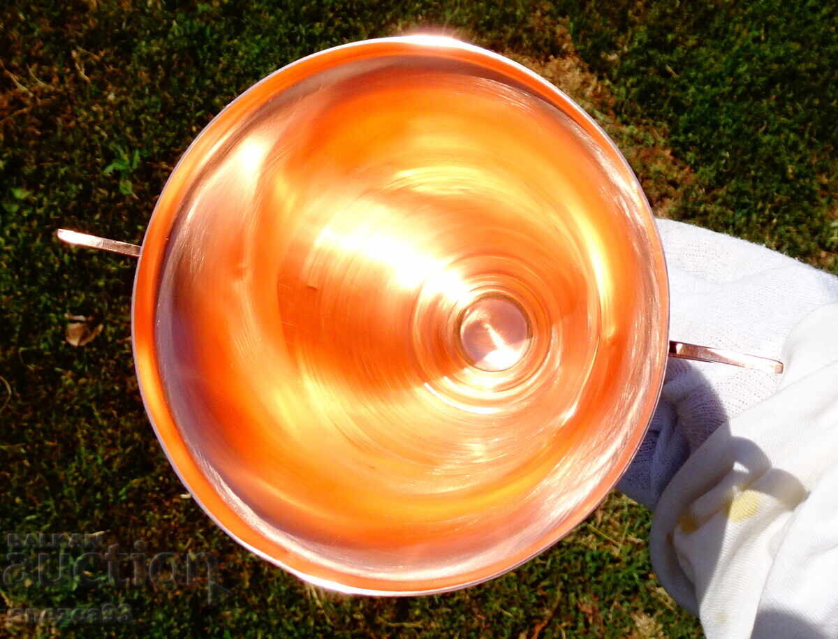 Cupa de vin din cupru 300 ml, cupru roșu pur cu preț 55.00 BGN | € 28.12 Cupa de vin din cupru 300 ml, cupru roșu pur cu preț 55.00 BGN | € 28.12