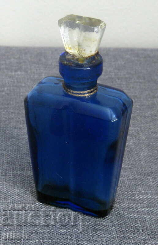 Стар одеколон парфюм Огни Москвы кобалт шише с цена 22.00 лв. | € 11.25