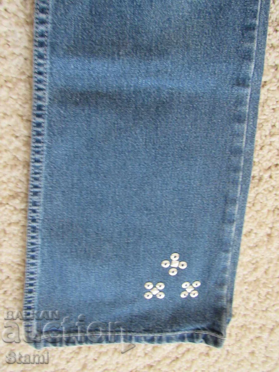 Auction  Girl's Jeans Size 29/32 with Studs