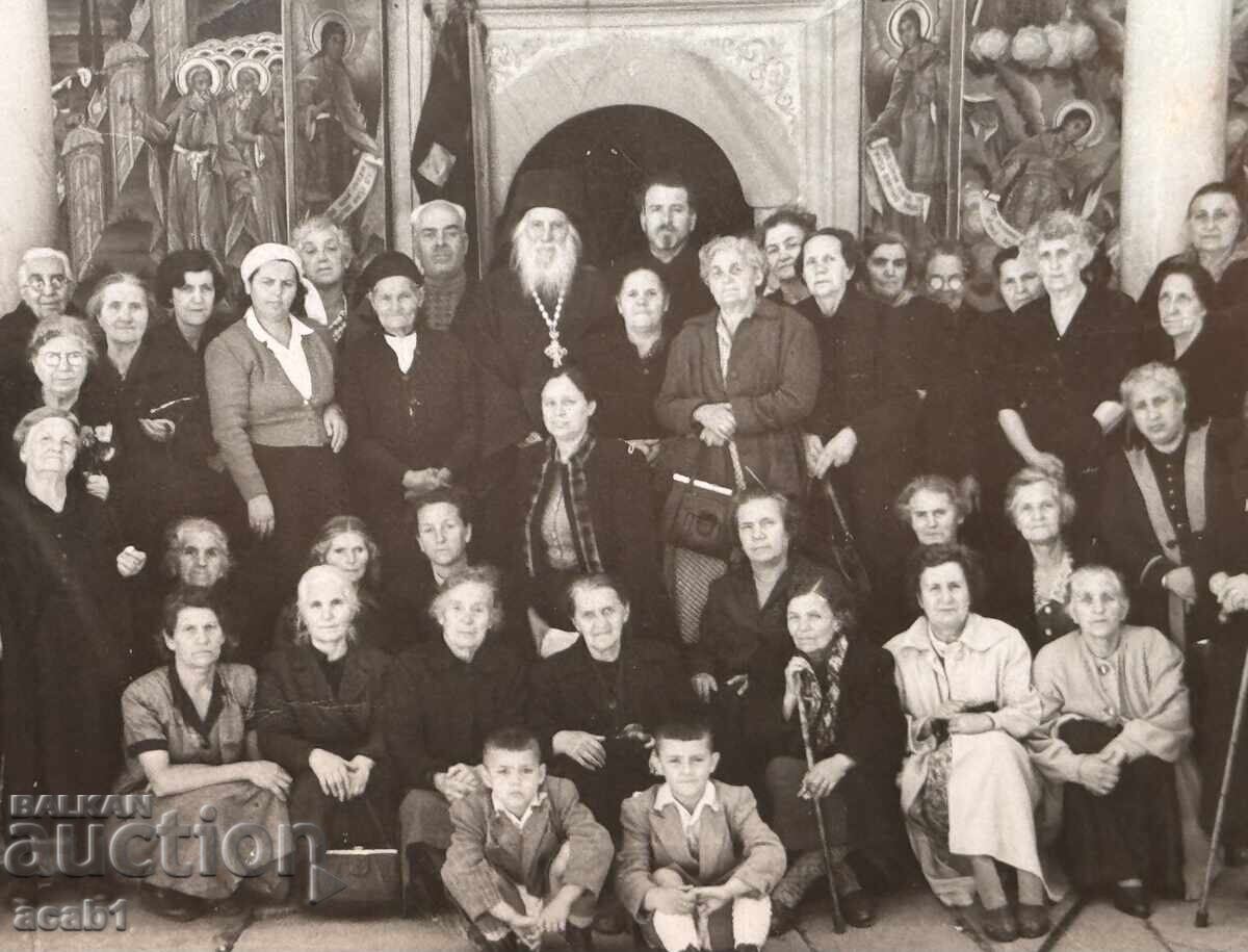 Ρίλα Μοναστήρι προσκυνητές με τον Ηγούμενο με τιμή 17.99 BGN | € 9.20