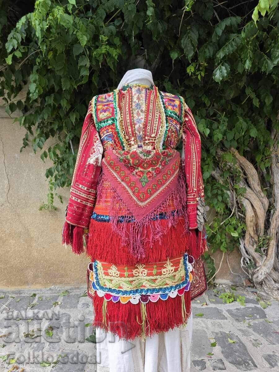 Licitație Kompleten Miјachki nevestinski nosii od Oreshјe, Papradish·te Licitație Kompleten Miјachki nevestinski nosii od Oreshјe, Papradish·te