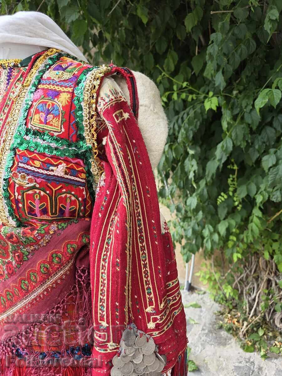 Livrarea Kompleten Miјachki nevestinski nosii od Oreshјe, Papradish·te Livrarea Kompleten Miјachki nevestinski nosii od Oreshјe, Papradish·te