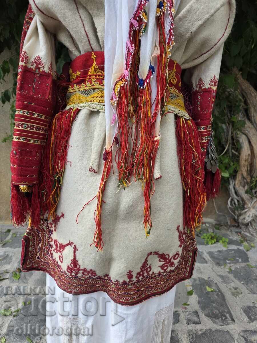 Kompleten Miјachki nevestinski nosii od Oreshјe, Papradish·te - 6 Kompleten Miјachki nevestinski nosii od Oreshјe, Papradish·te - 6