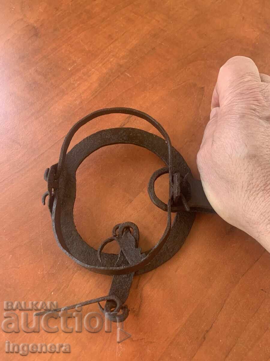 Delivery of Old Forged Trap for Small Pests