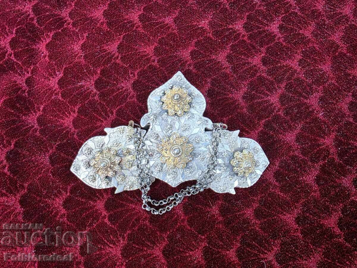 Paftale de argint cu aurire pentru costum popular din zona Kumanovo