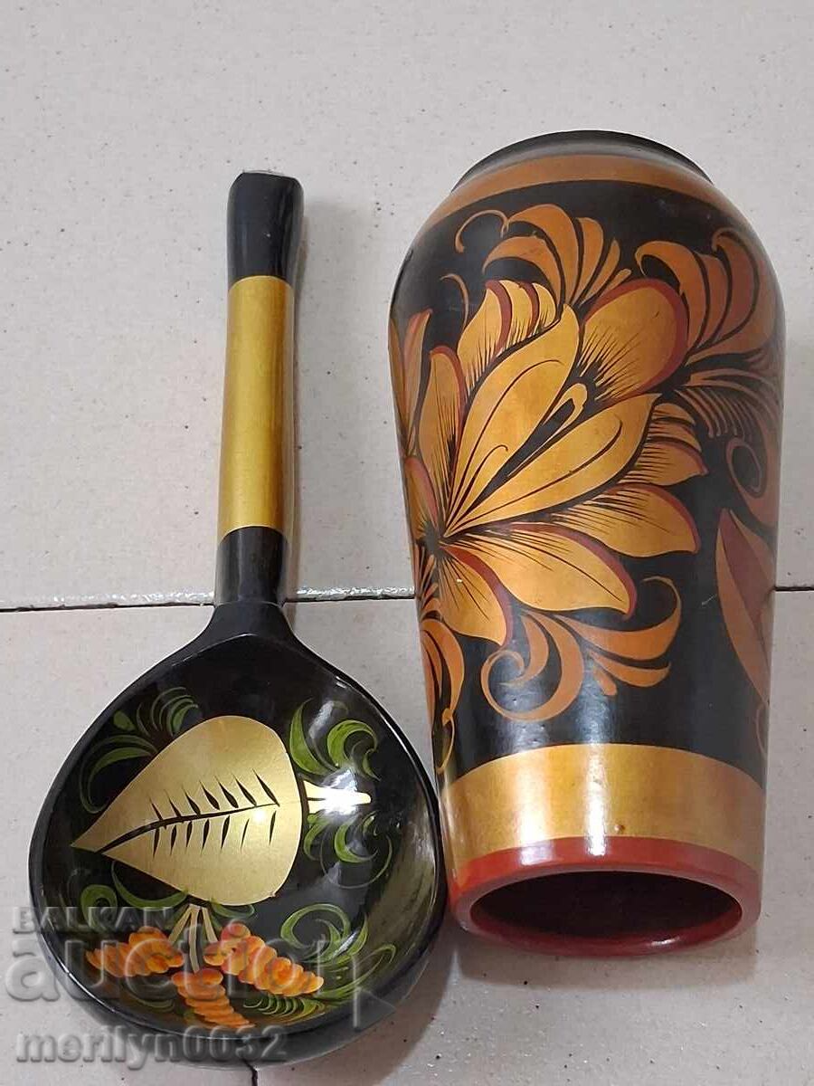 Lingură pictată din lemn și suport de creioane din lemn, URSS cu preț 39.00 BGN | € 19.94