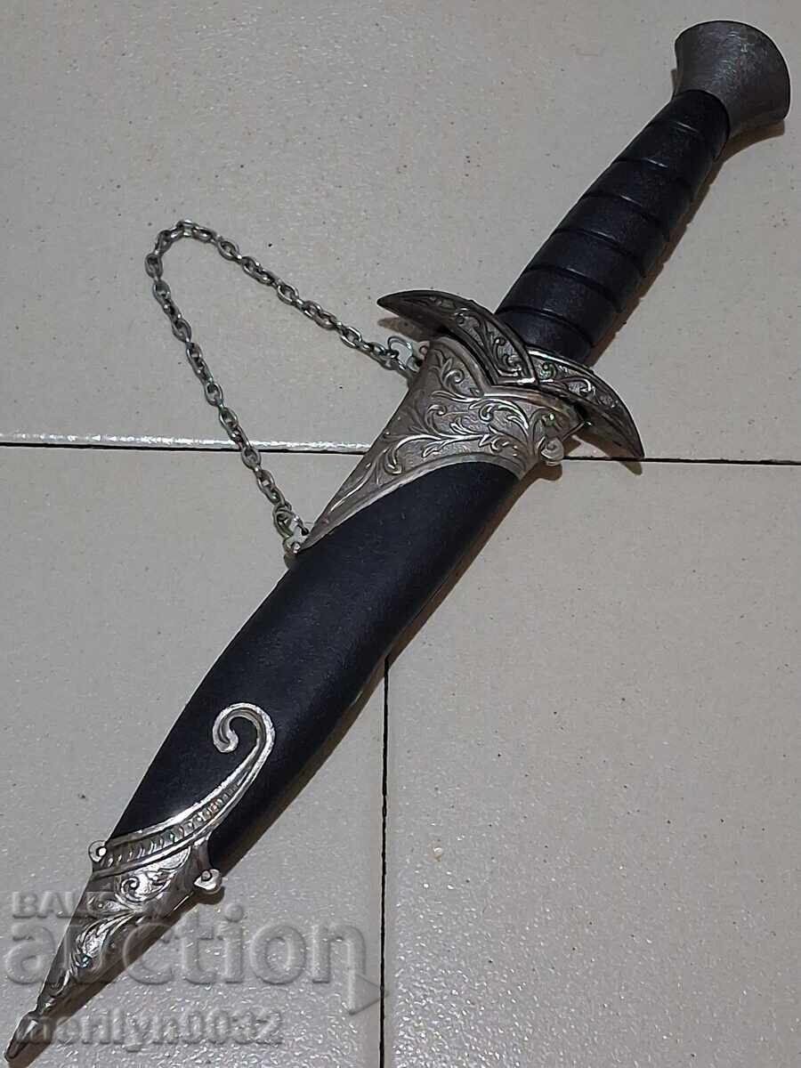 Παράδοση Μαχαίρι, καμά, στιλέτο με θήκη σουβενίρ Παράδοση Μαχαίρι, καμά, στιλέτο με θήκη σουβενίρ