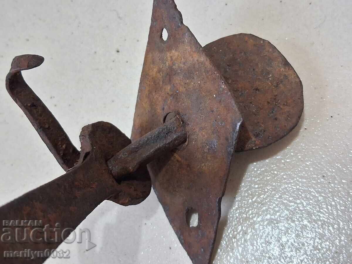 Livrarea Lacăt antic din fier forjat, broască, zăvor pentru o poartă antică