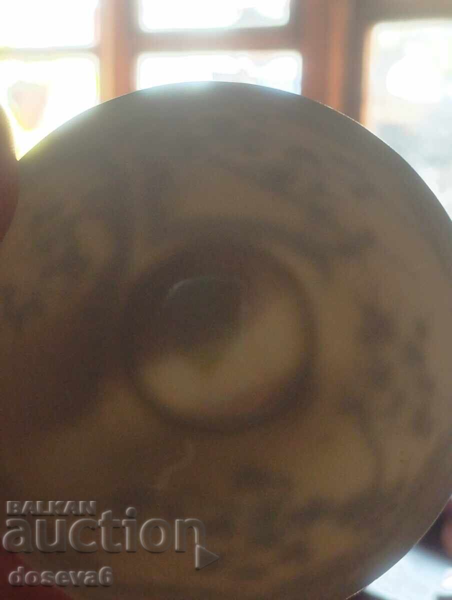 Доставка на Порцеланови чашки