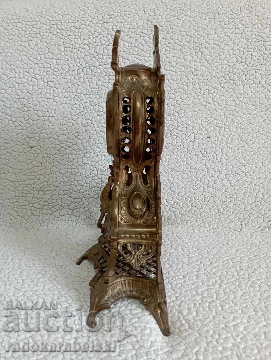 Доставка на Голям старинен масивен бронзов часовник Доставка на Голям старинен масивен бронзов часовник