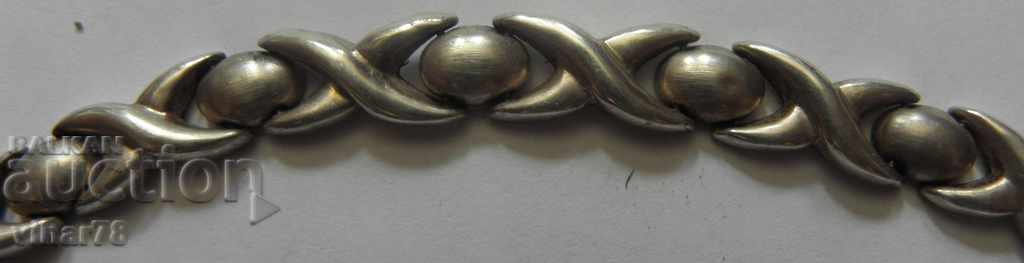 СРЕБЪРЕН СИНДЖИР с цена 79.99 лв. | € 40.90 СРЕБЪРЕН СИНДЖИР с цена 79.99 лв. | € 40.90