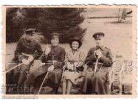 ΜΙΚΡΗ ΠΑΛΙΑ ΦΩΤΟΓΡΑΦΙΑ ΑΕΡΟΠΟΡΟΙ ΠΙΛΟΤΟΙ ΜΕ ΣΠΑΘΙΑ Ε199