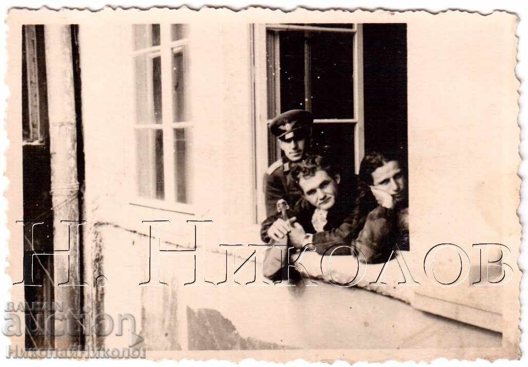 ΜΙΚΡΗ ΠΑΛΙΑ ΦΩΤΟΓΡΑΦΙΑ ΒΟΥΛΓΑΡΩΝ ΠΙΛΟΤΩΝ ΑΕΡΟΠΟΡΩΝ Ε201 ΜΙΚΡΗ ΠΑΛΙΑ ΦΩΤΟΓΡΑΦΙΑ ΒΟΥΛΓΑΡΩΝ ΠΙΛΟΤΩΝ ΑΕΡΟΠΟΡΩΝ Ε201