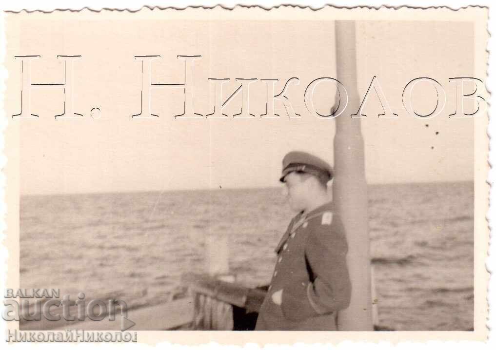 MICĂ POZĂ VECHE PILOT BULGAR DE AVIAȚIE TOROMANOV E202 MICĂ POZĂ VECHE PILOT BULGAR DE AVIAȚIE TOROMANOV E202