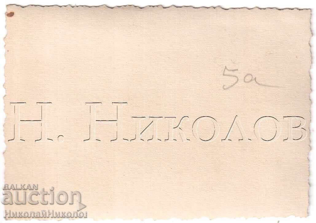 MICĂ POZĂ VECHE PILOȚI MILITARI BULGARI AVIAȚIE E203 cu preț € 3.50 | 6.85 BGN MICĂ POZĂ VECHE PILOȚI MILITARI BULGARI AVIAȚIE E203 cu preț € 3.50 | 6.85 BGN