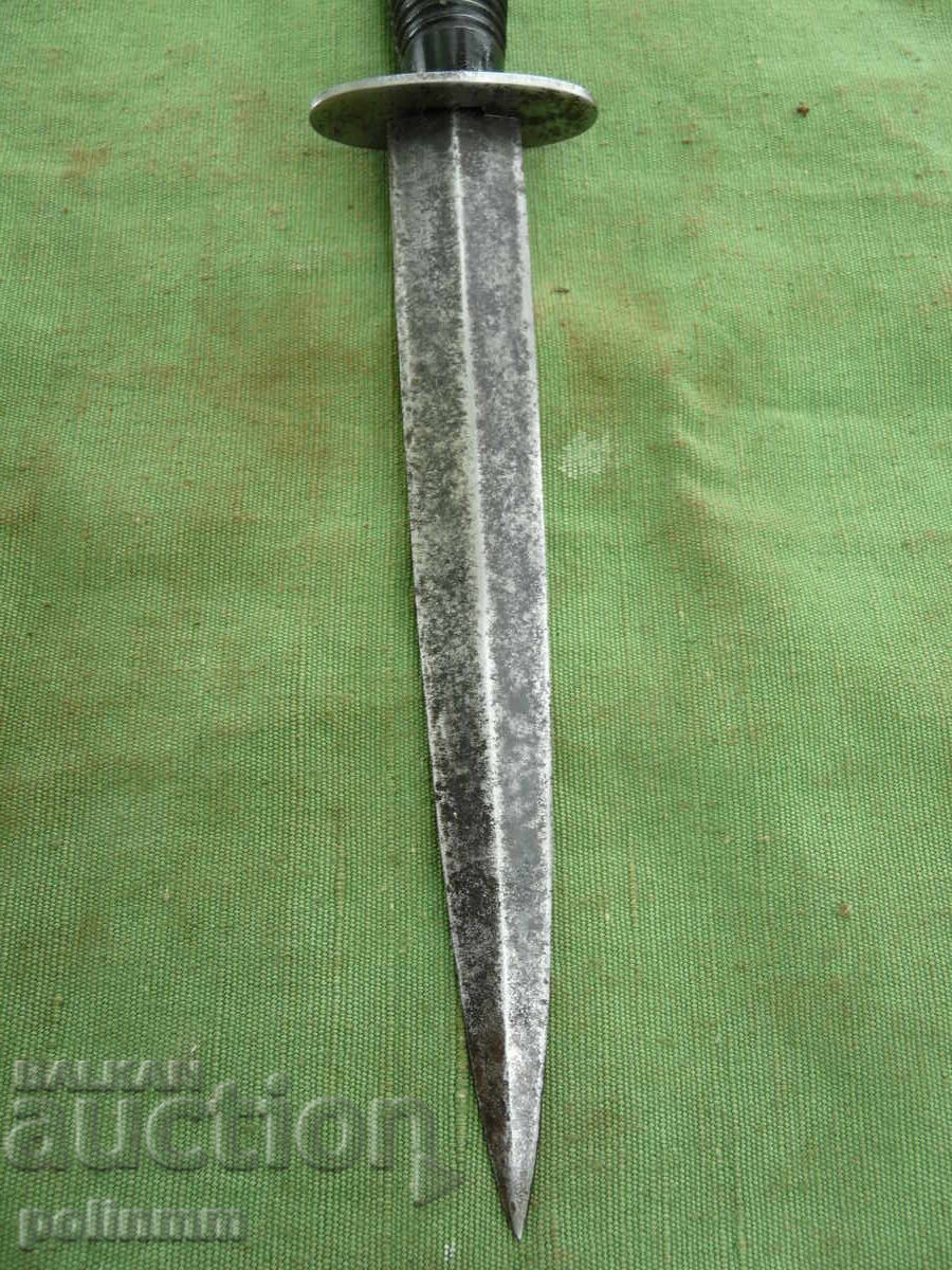 Sabie de asalt britanică - WW 2 cu preț 270.00 BGN | € 138.05 Sabie de asalt britanică - WW 2 cu preț 270.00 BGN | € 138.05