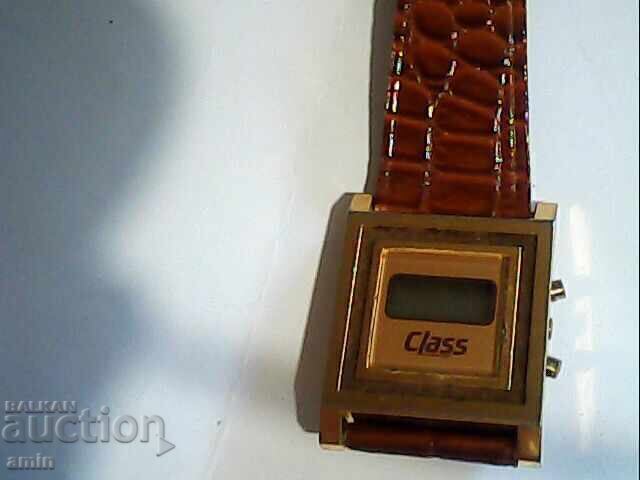 Auction  Old electronic 4-watches