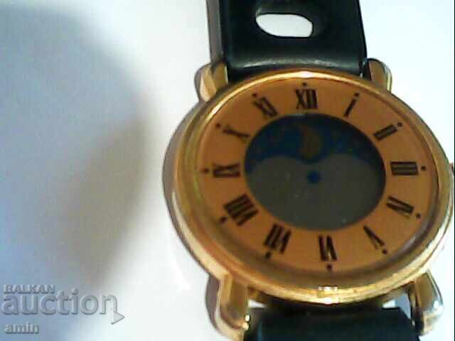 Delivery of Old electronic 4-watches