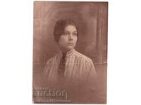 ΜΕΓΑΛΗ ΠΑΛΙΑ ΦΩΤΟΓΡΑΦΙΑ ΟΜΟΡΦΗ ΝΕΑ ΓΥΝΑΙΚΑ ΣΕ ΣΤΟΥΝΤΙΟ Ε211