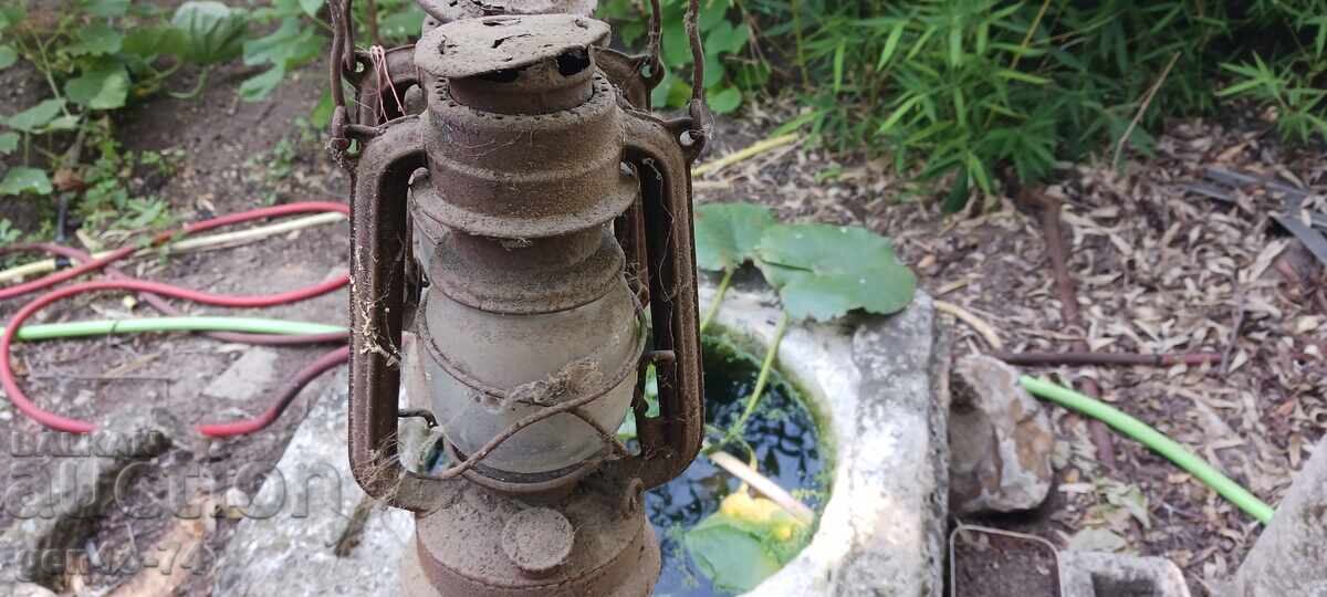 Delivery of 2 flashlights Delivery of 2 flashlights