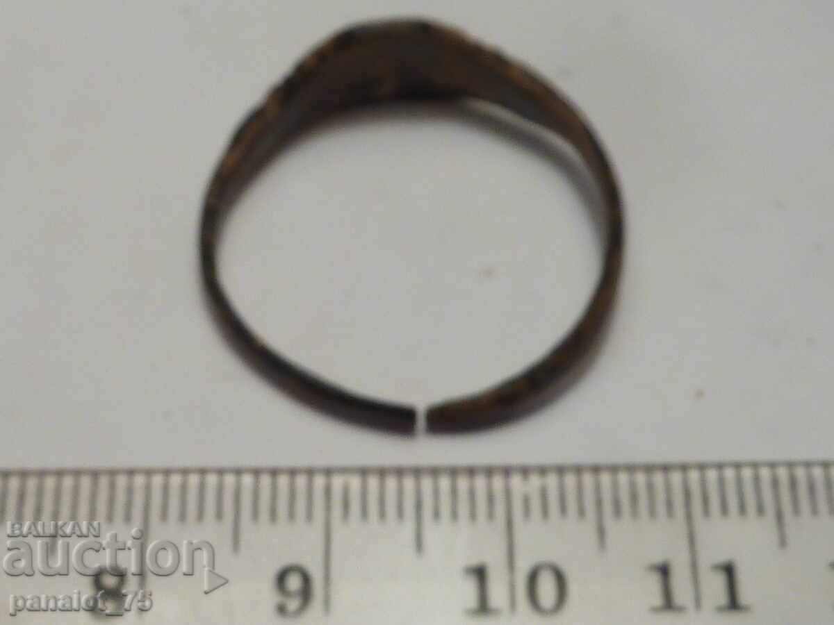 Livrarea INEL VECHI DE BRONZ CU LITERA ,,P" Livrarea INEL VECHI DE BRONZ CU LITERA ,,P"