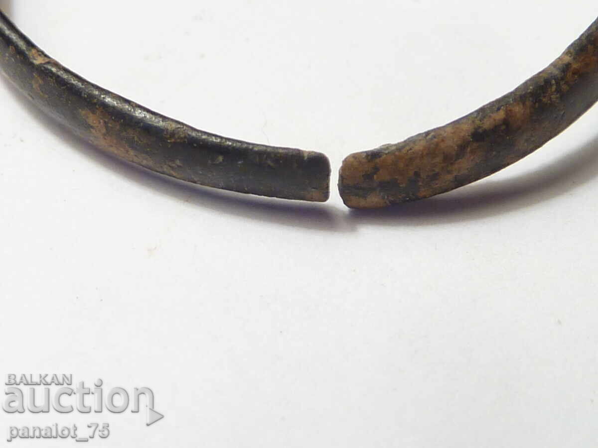 INEL VECHI DE BRONZ CU LITERA ,,P" - 5 INEL VECHI DE BRONZ CU LITERA ,,P" - 5