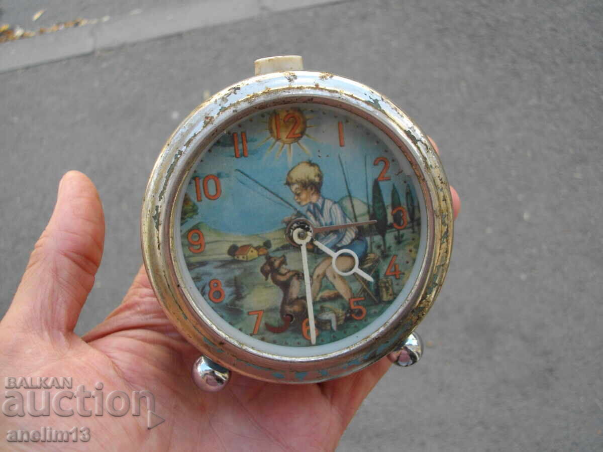 Delivery of COLLECTOR'S ANIMATED ALARM CLOCK VICTORIA