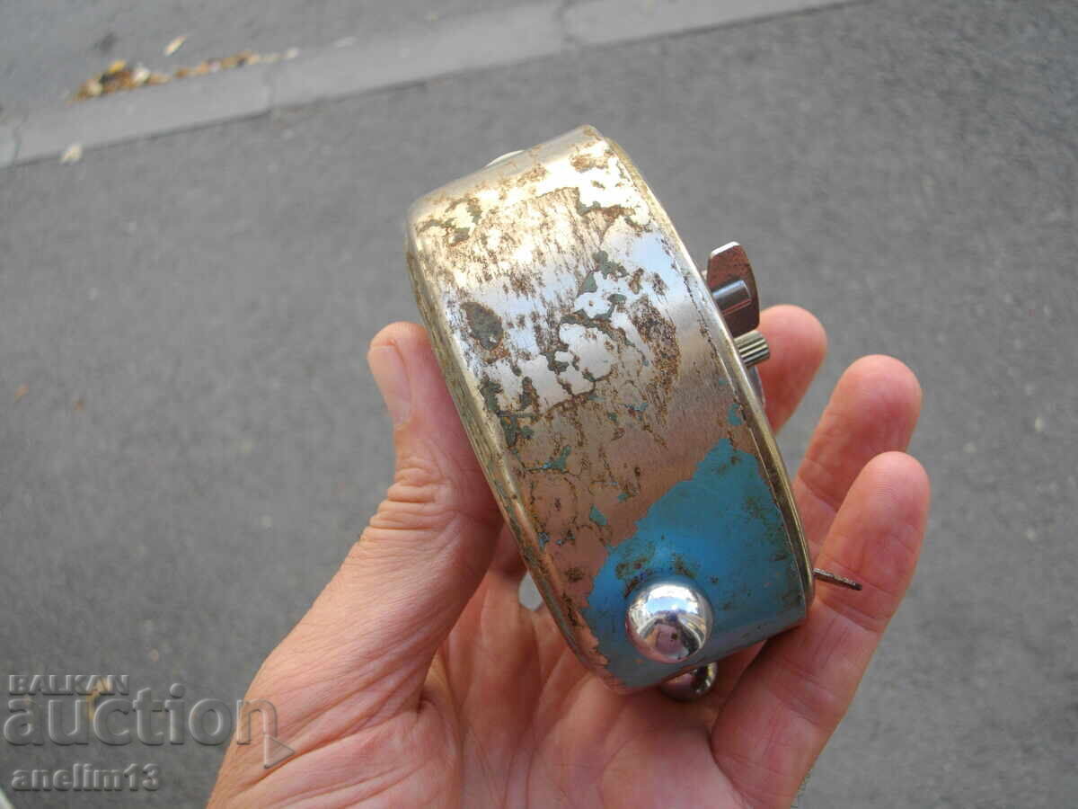 COLLECTOR'S ANIMATED ALARM CLOCK VICTORIA - 7