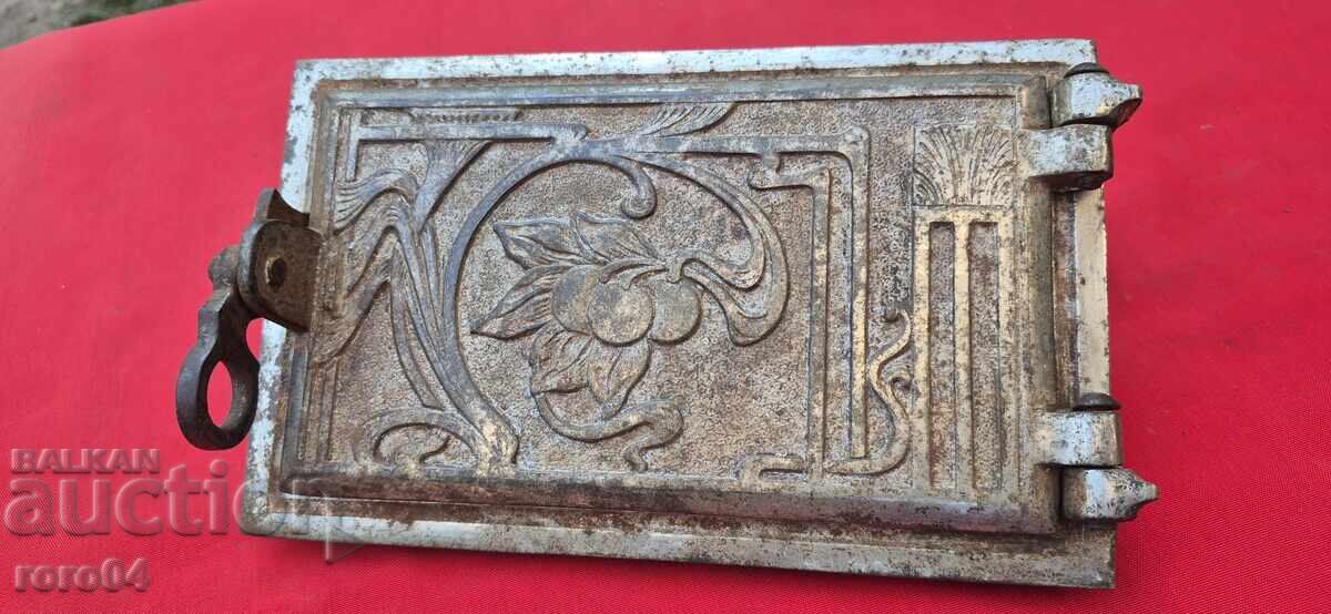 Доставка на КАХЛЕНА ПЕЧКА - ВРАТА - ЛЯТ ФИГУРАЛЕН ЧУГУН - WW I / II Доставка на КАХЛЕНА ПЕЧКА - ВРАТА - ЛЯТ ФИГУРАЛЕН ЧУГУН - WW I / II