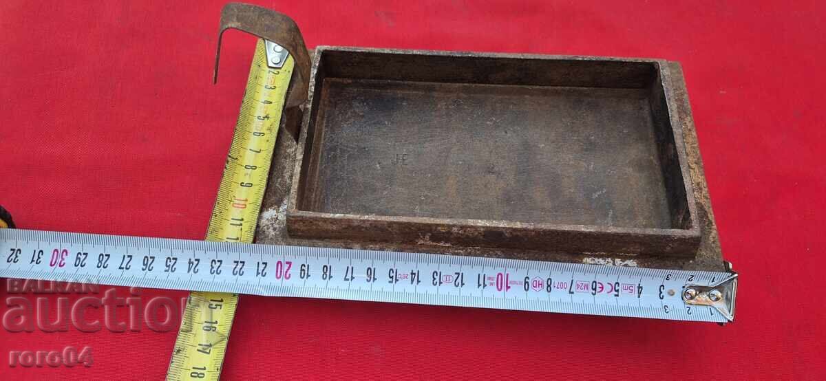 КАХЛЕНА ПЕЧКА - ВРАТА - ЛЯТ ФИГУРАЛЕН ЧУГУН - WW I / II - 6 КАХЛЕНА ПЕЧКА - ВРАТА - ЛЯТ ФИГУРАЛЕН ЧУГУН - WW I / II - 6