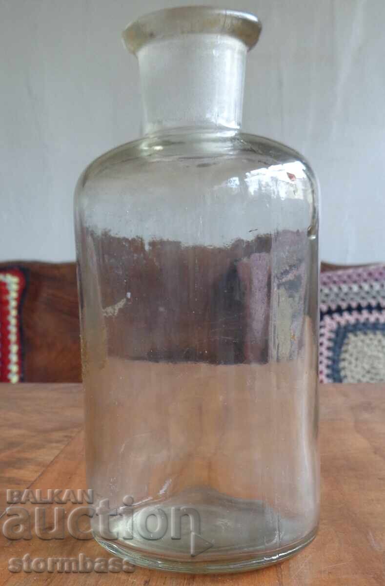 Auction  Apothecary bottle