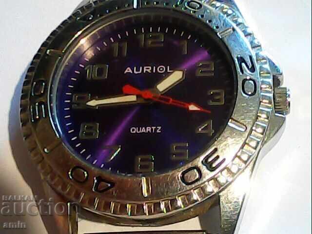 2 pieces Auriol watches, men's and women's, working, no battery needed with price 25.00 BGN | € 12.78