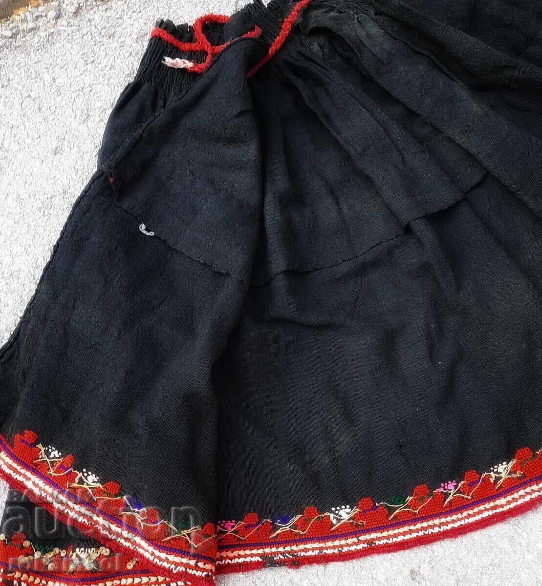 Delivery of Karlyanka (a type of garment) for a Hutsul costume Delivery of Karlyanka (a type of garment) for a Hutsul costume