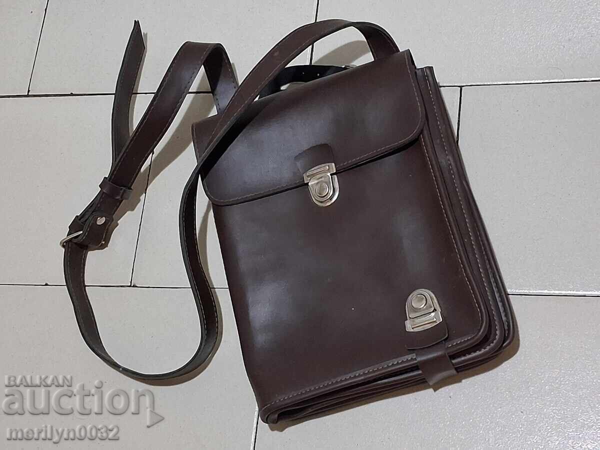 Δερμάτινη τσάντα αξιωματικού (πλάνο)