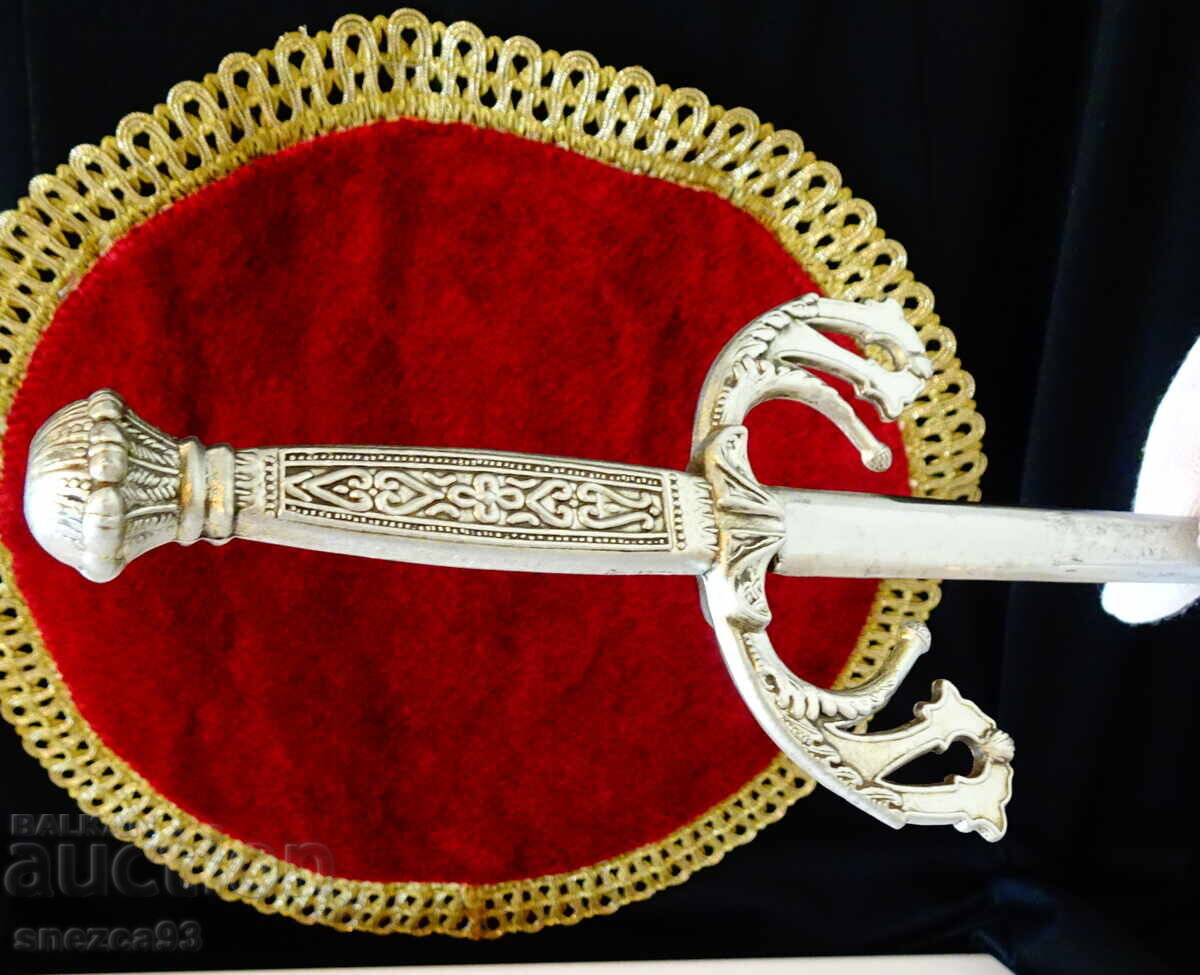 Παράδοση Σπαθί Ιππότη, δερμάτινη θήκη, πάνελ 64 εκ Παράδοση Σπαθί Ιππότη, δερμάτινη θήκη, πάνελ 64 εκ