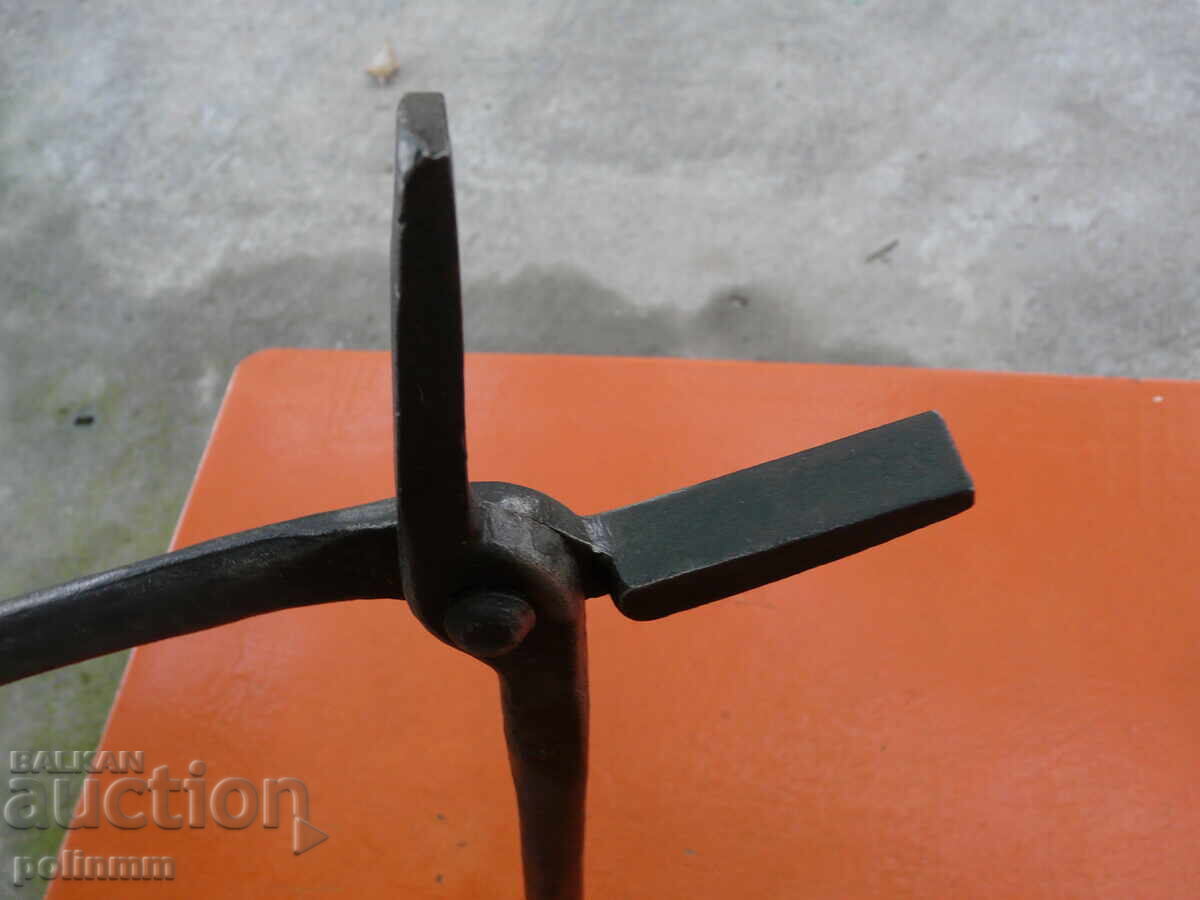 Γερμανικά σφυρηλατημένα πένσα - 9 με τιμή 60.00 BGN | € 30.68 Γερμανικά σφυρηλατημένα πένσα - 9 με τιμή 60.00 BGN | € 30.68