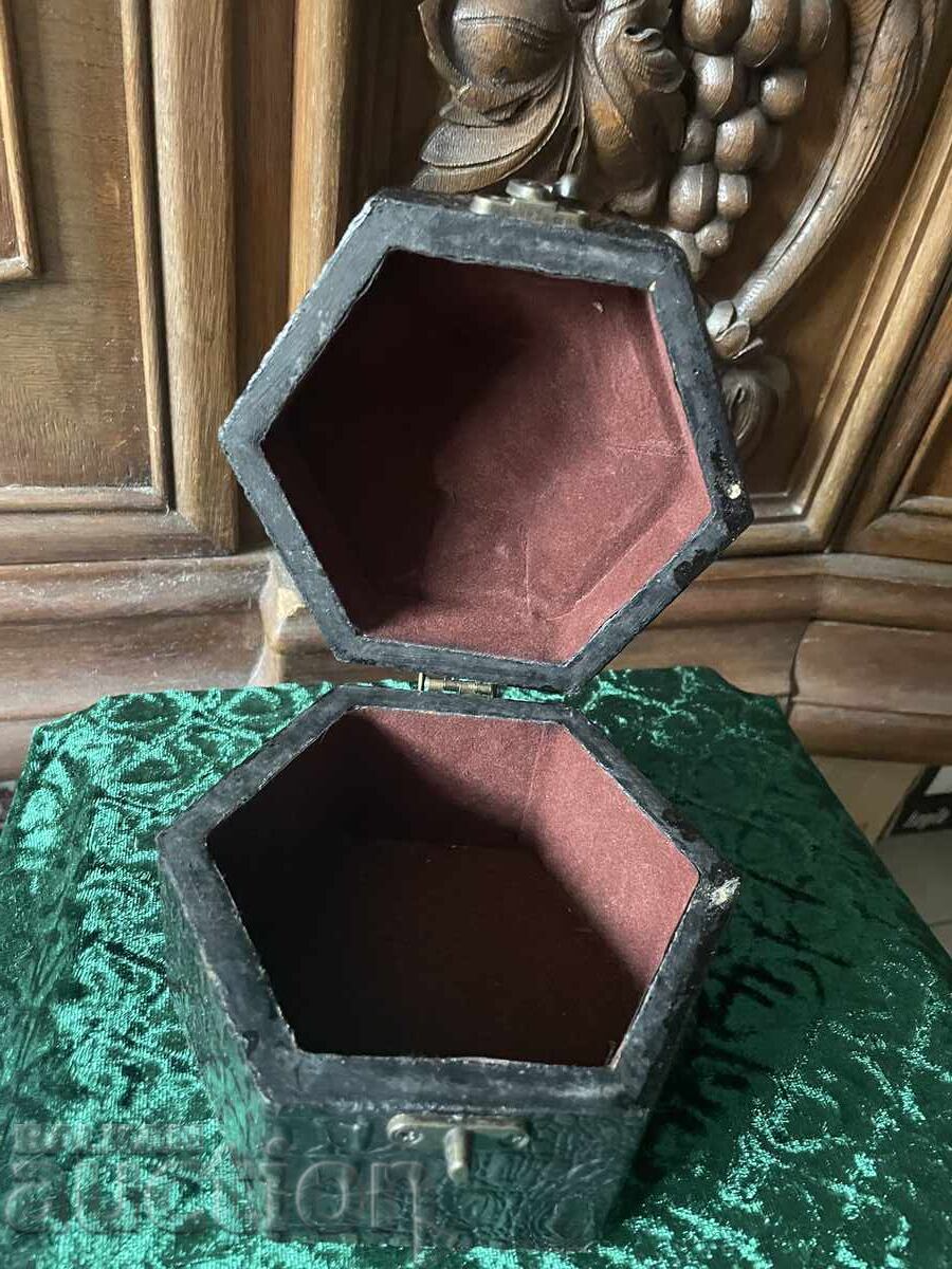 Jewelry Box - 12/12 cm with price 24.95 BGN | € 12.76