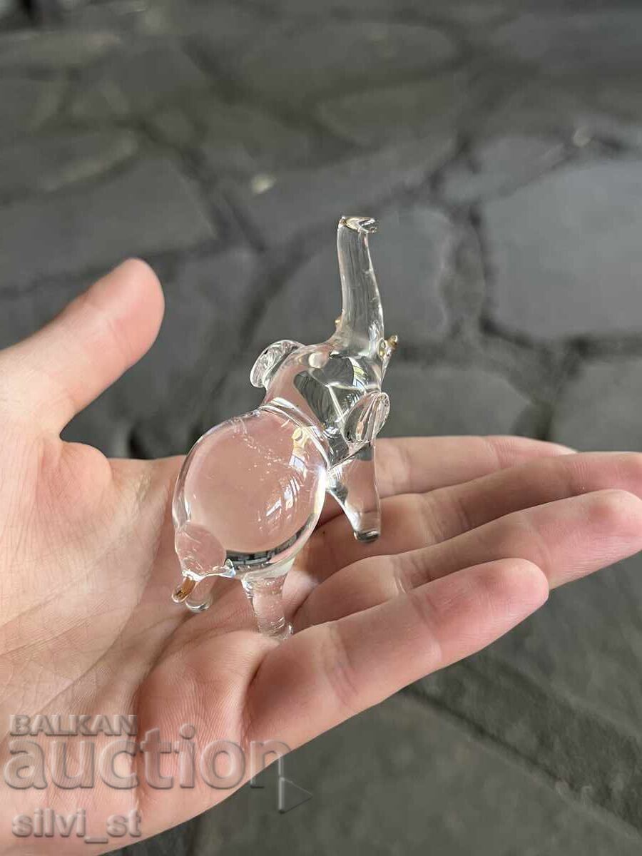 Glass figurine: elephant with price 15.00 BGN | € 7.67 Glass figurine: elephant with price 15.00 BGN | € 7.67
