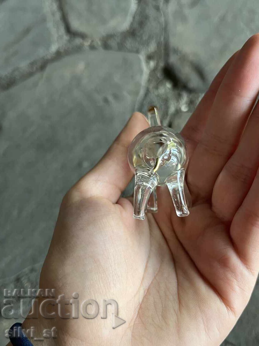 Auction Glass figurine: elephant Auction Glass figurine: elephant