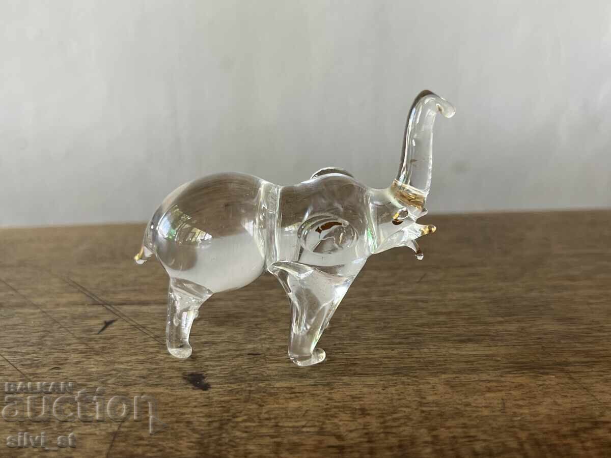 Glass figurine: elephant Glass figurine: elephant