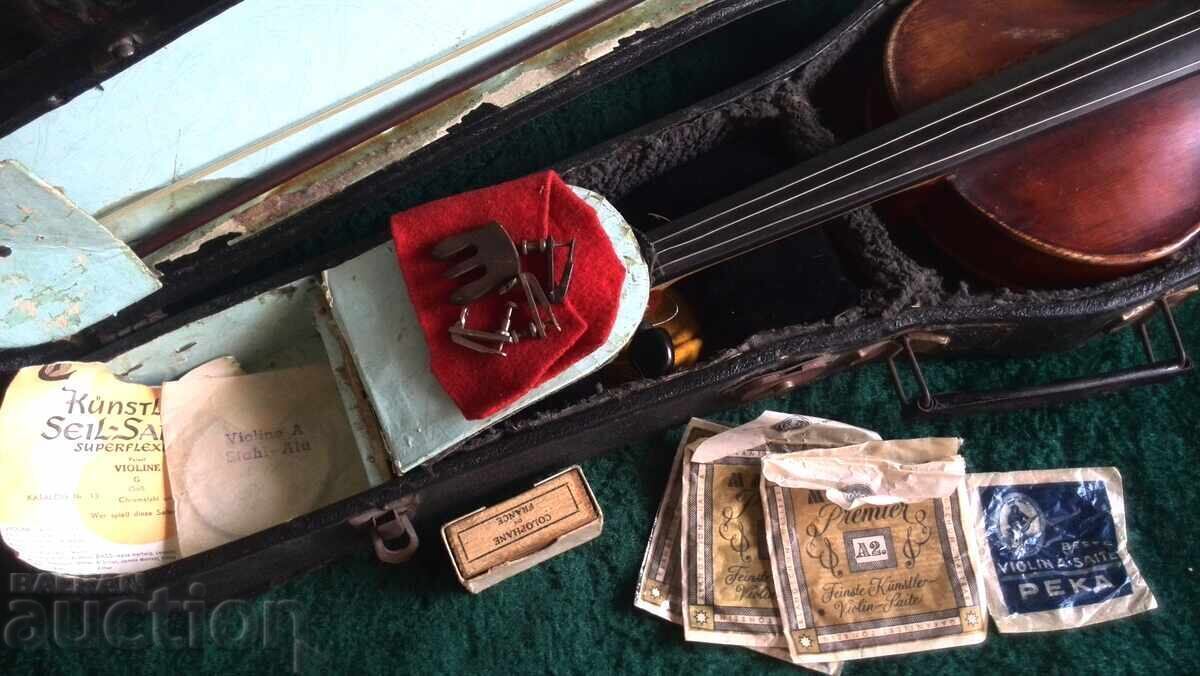 Аукцион Стара цигулка от 1942г Аукцион Стара цигулка от 1942г